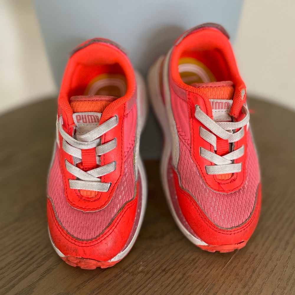Puma Kids Bright Red/Orange Sneakers stretch laces 8C